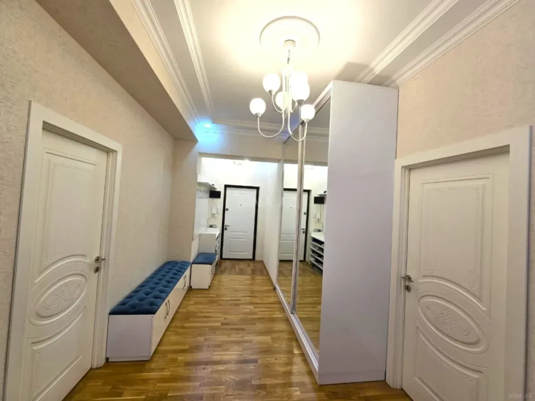 Satılır 3 otaqlı mənzil 120 m²