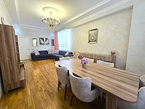 Satılır 3 otaqlı mənzil 120 m²