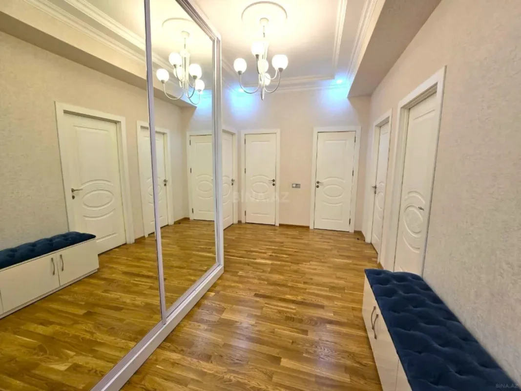Satılır 3 otaqlı mənzil 120 m²