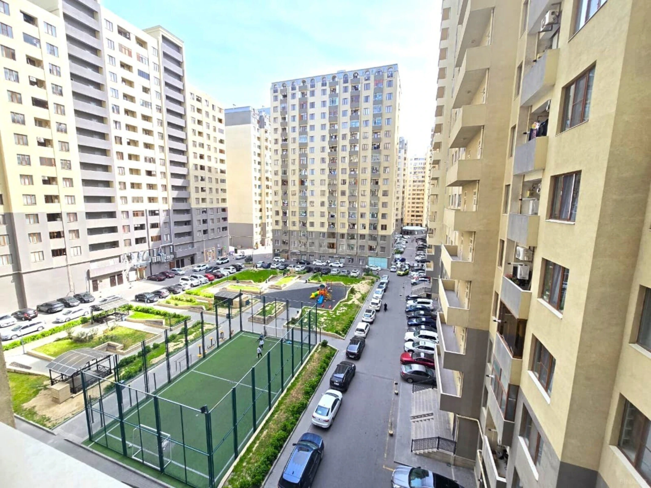 Satılır 3 otaqlı mənzil 120 m²