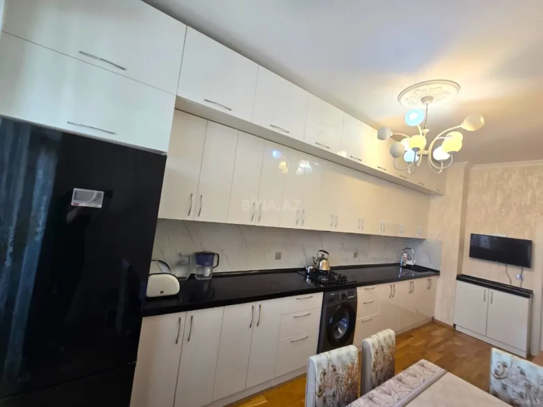 Satılır 3 otaqlı mənzil 120 m²