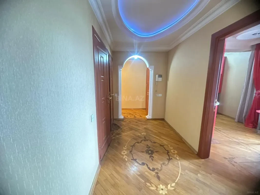Satılır 2 otaqlı mənzil 80 m²