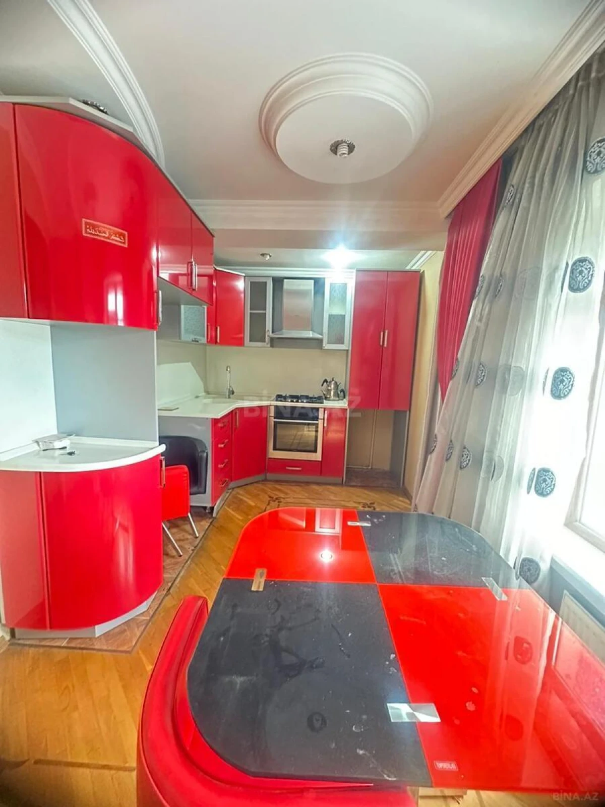 Satılır 2 otaqlı mənzil 80 m²