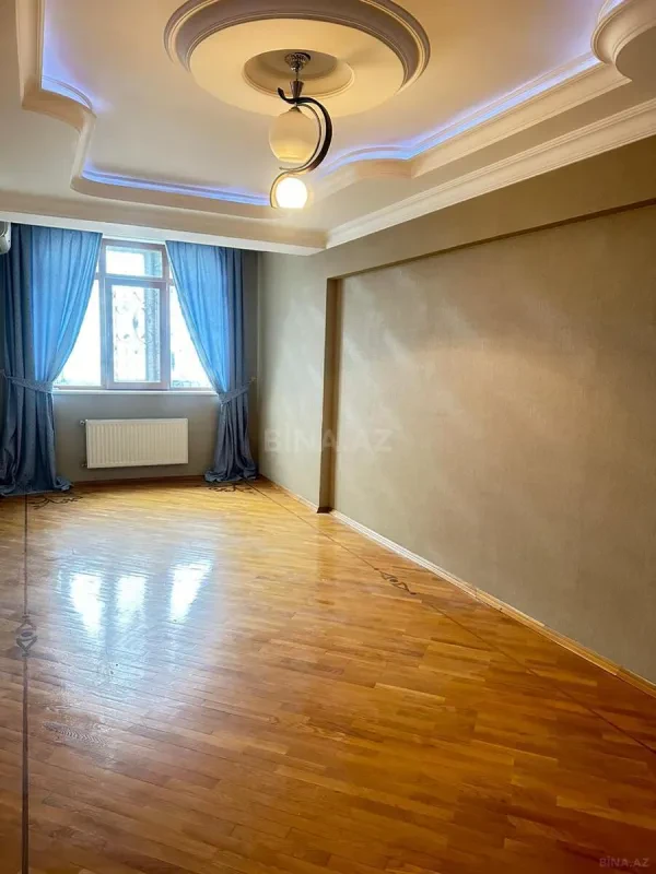 Satılır 2 otaqlı mənzil 80 m²