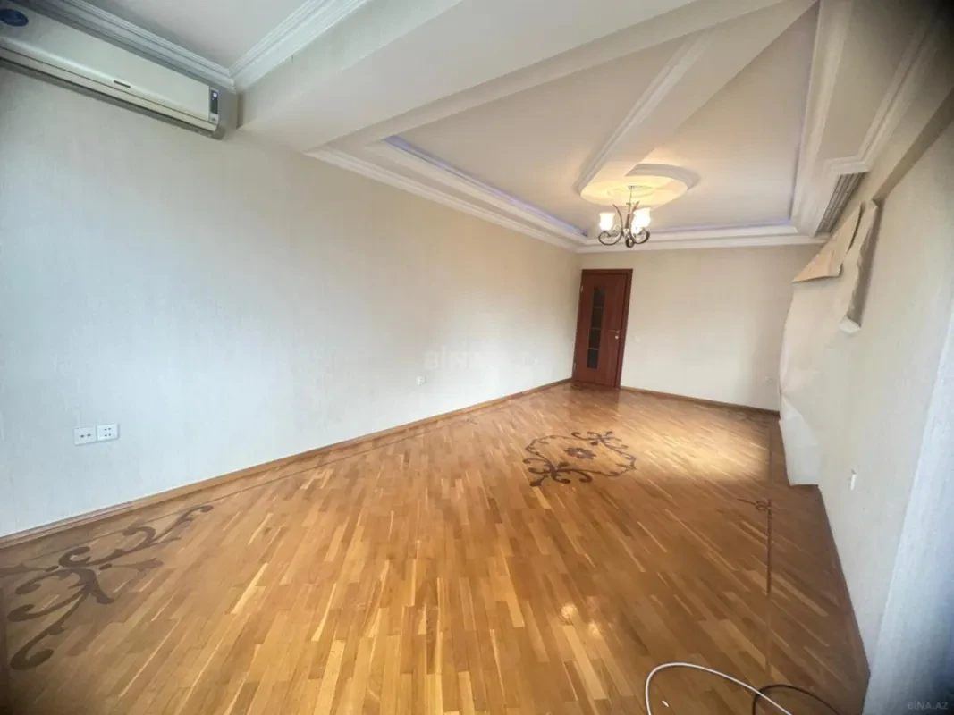 Satılır 2 otaqlı mənzil 80 m²