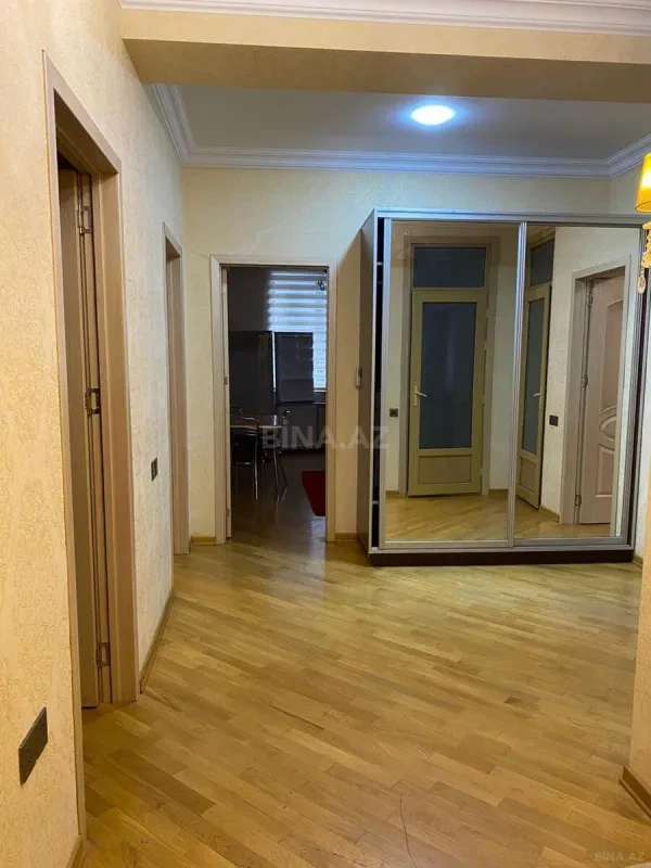 Satılır 3 otaqlı mənzil 120 m²