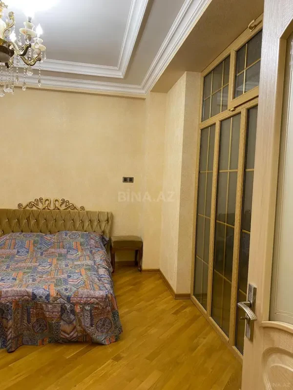 Satılır 3 otaqlı mənzil 120 m²