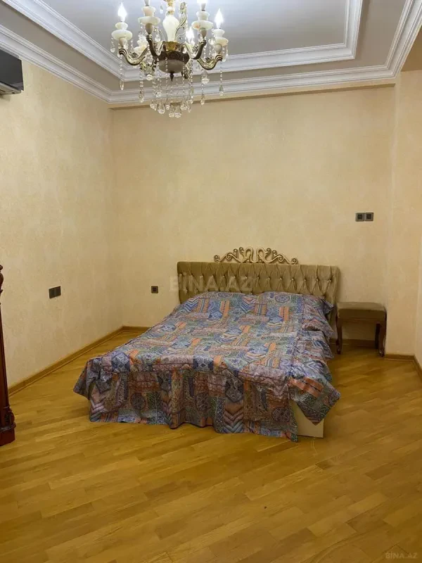 Satılır 3 otaqlı mənzil 120 m²