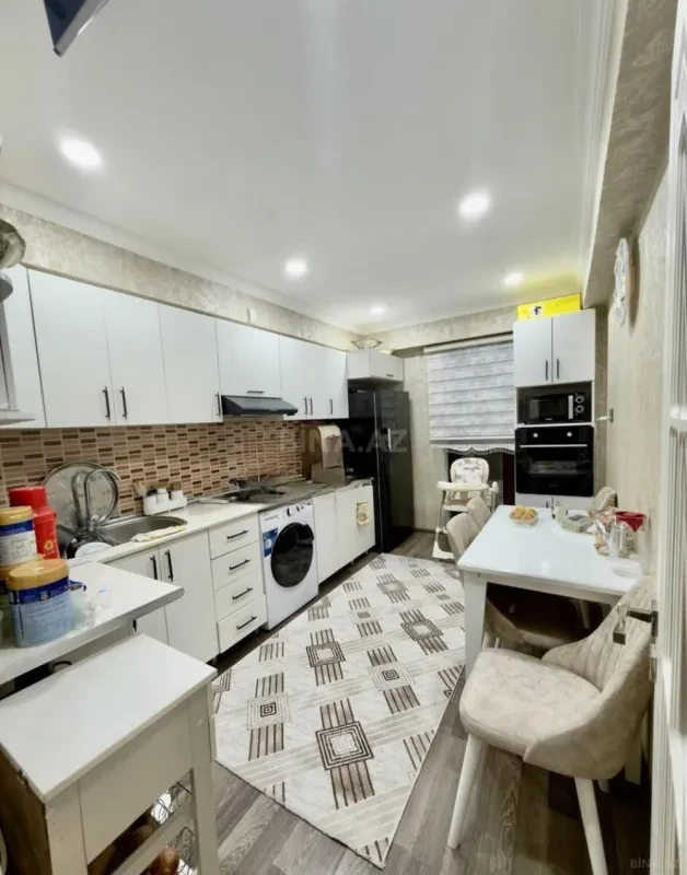 Satılır 3 otaqlı mənzil 82 m²