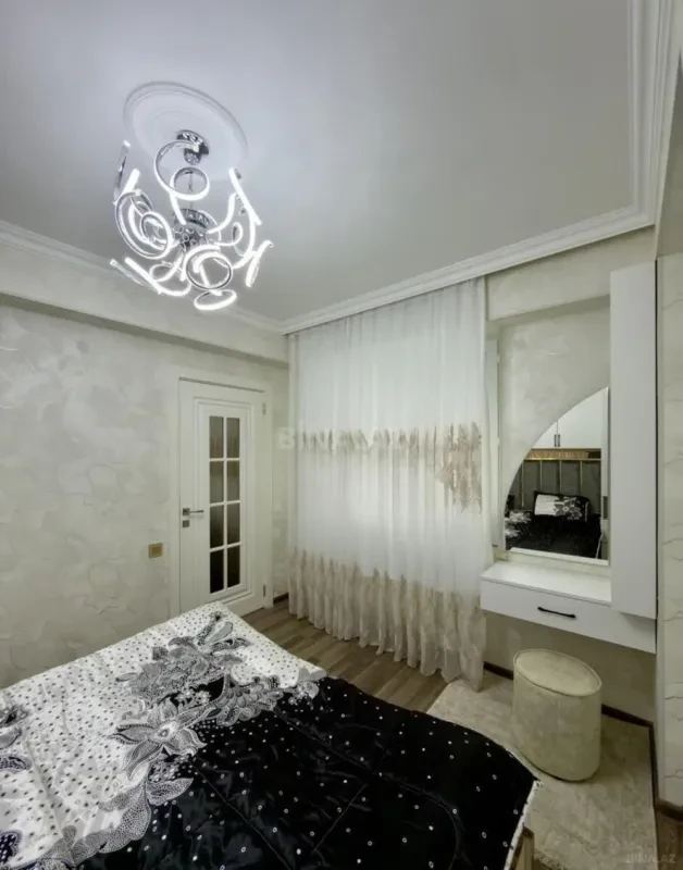 Satılır 3 otaqlı mənzil 82 m²