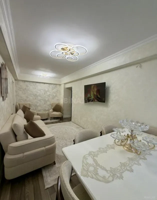 Satılır 3 otaqlı mənzil 82 m²