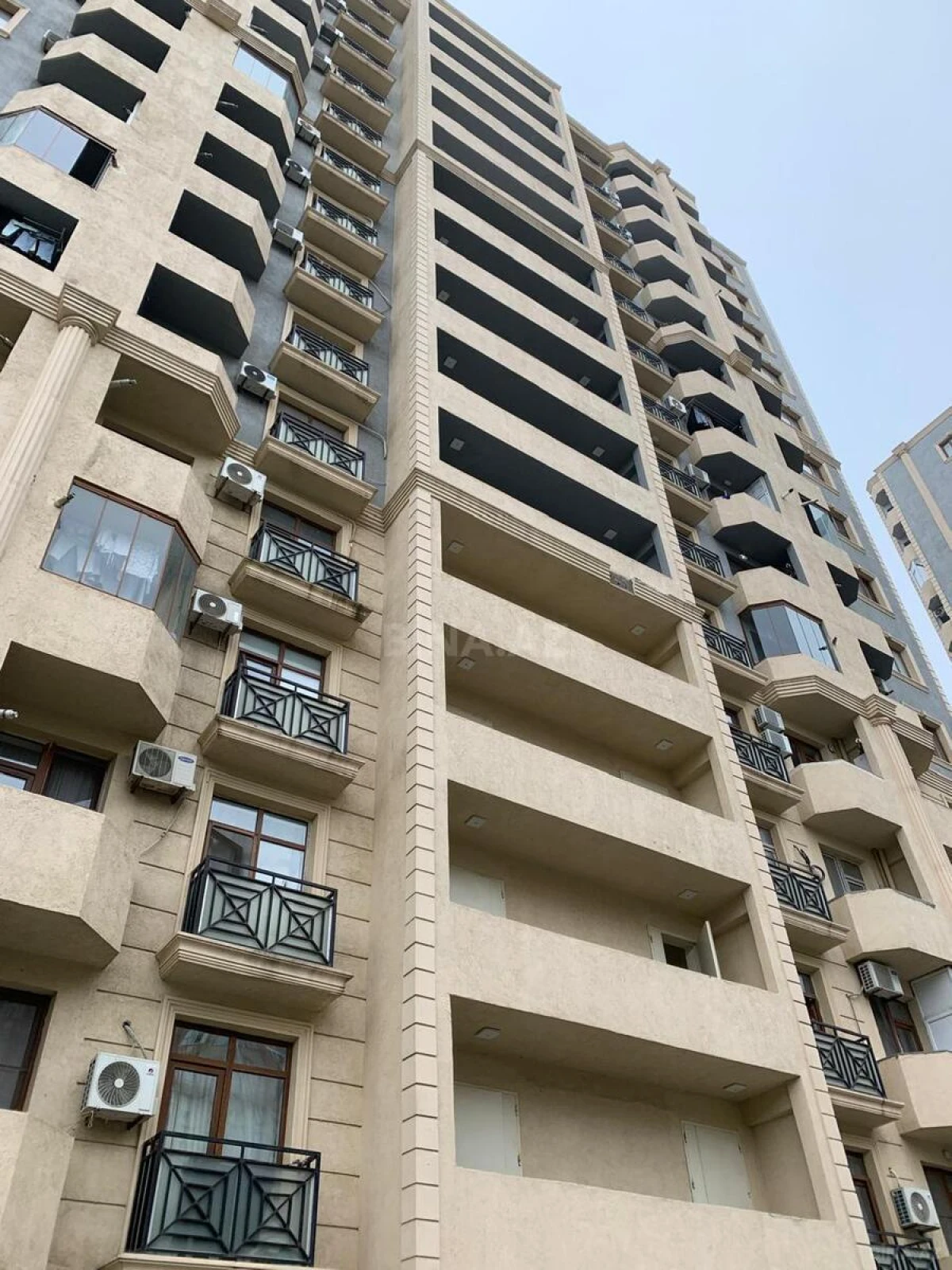 Satılır 3 otaqlı mənzil 81 m²