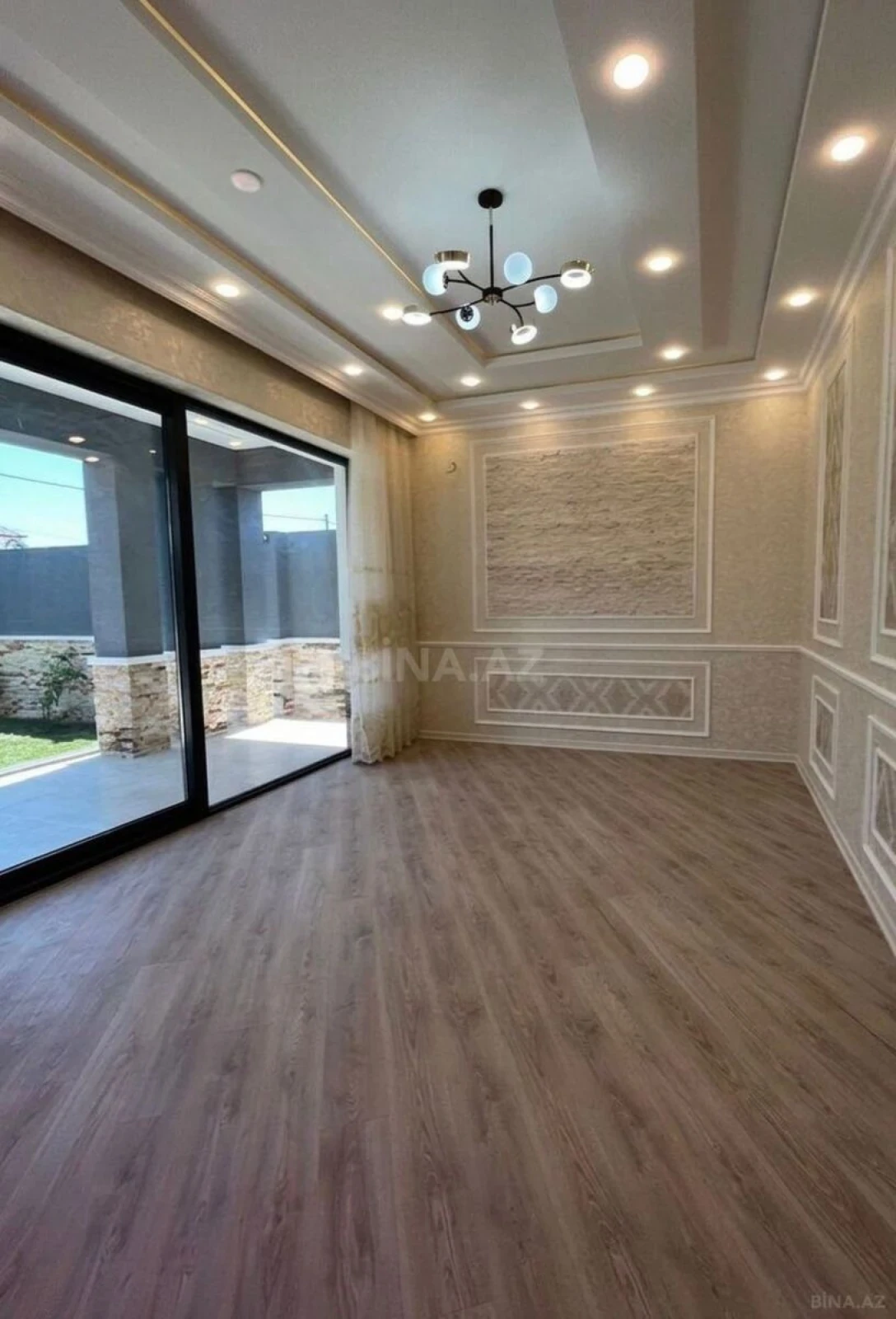 Satılır 4 otaqlı həyət evi 250 m²
