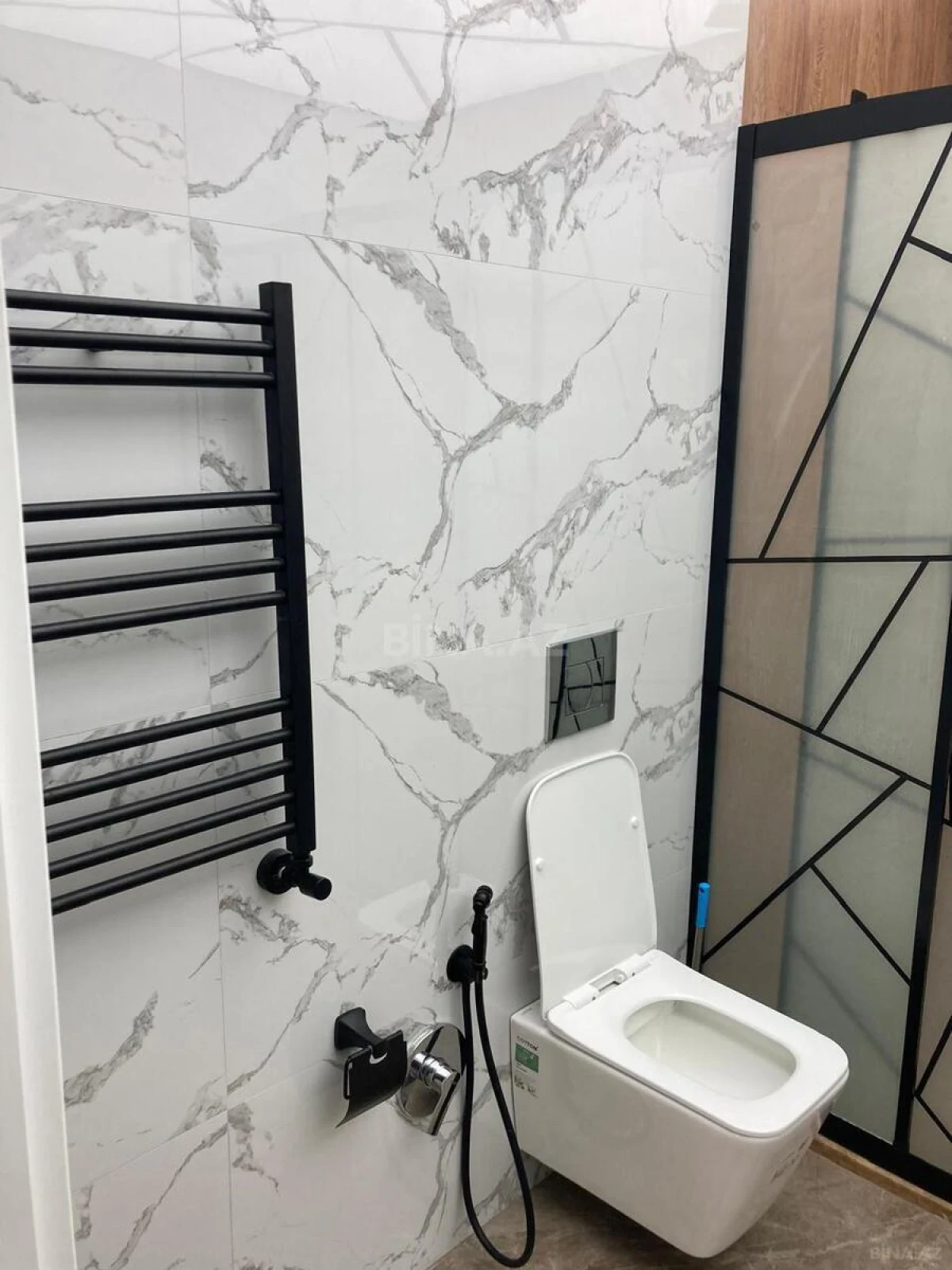 Kirayə verilir 3 otaqlı mənzil 142 m²