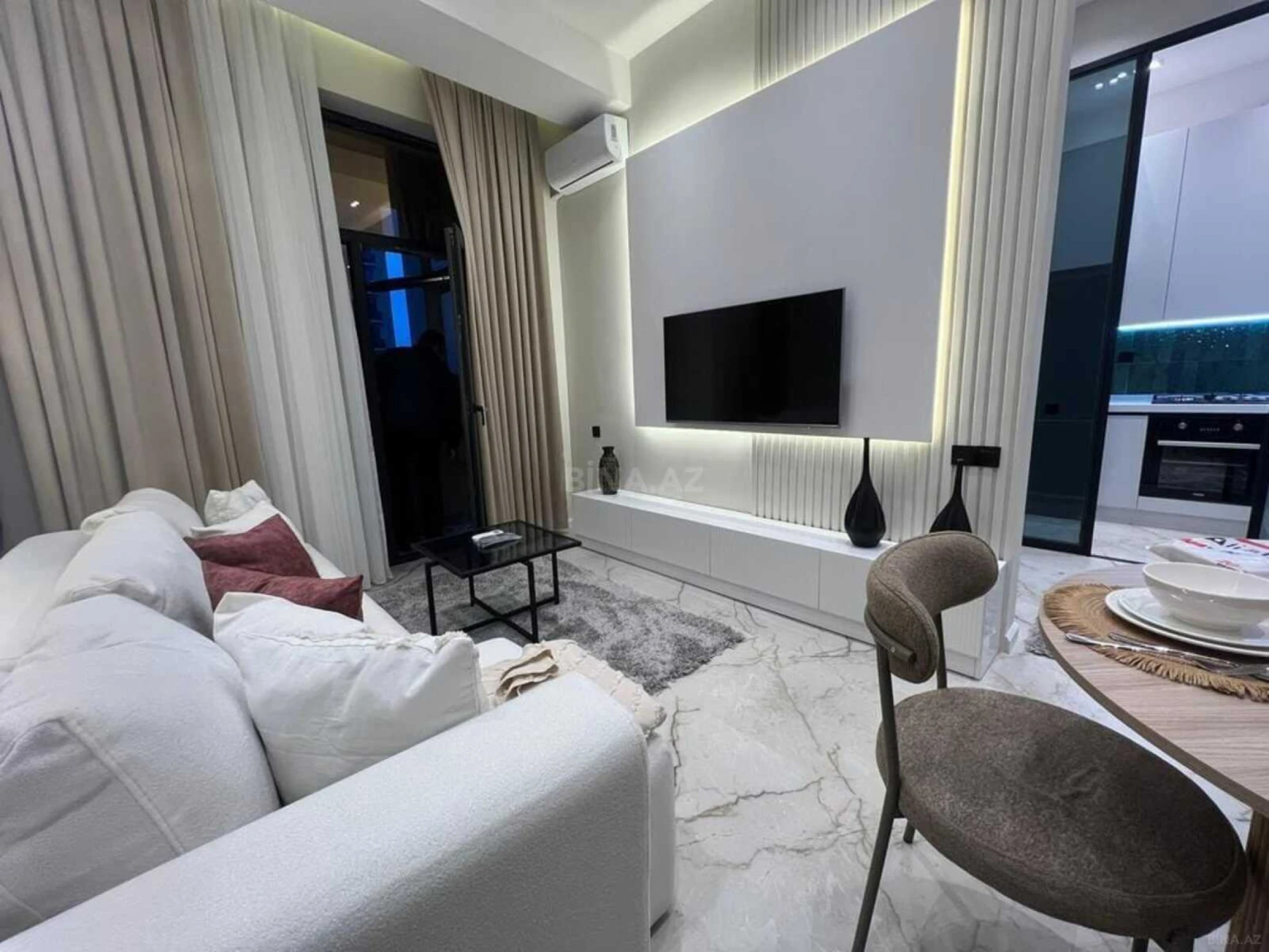 Kirayə verilir 2 otaqlı mənzil 58 m²
