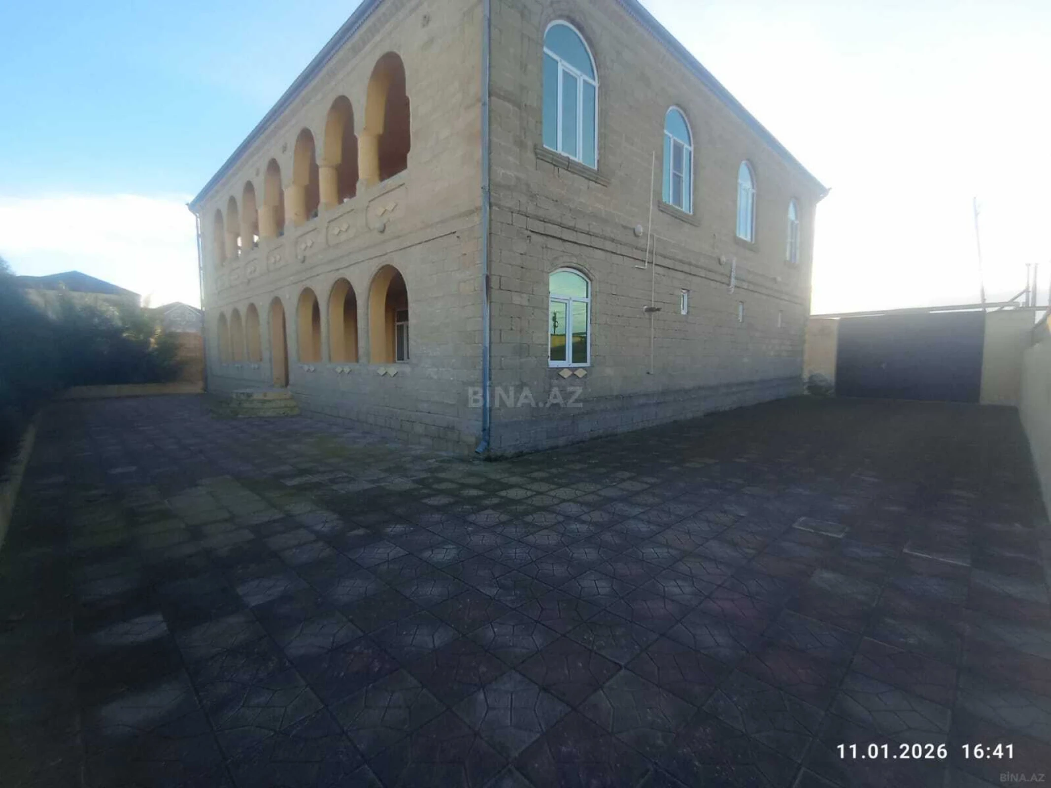 Satılır 4 otaqlı həyət evi 180 m²