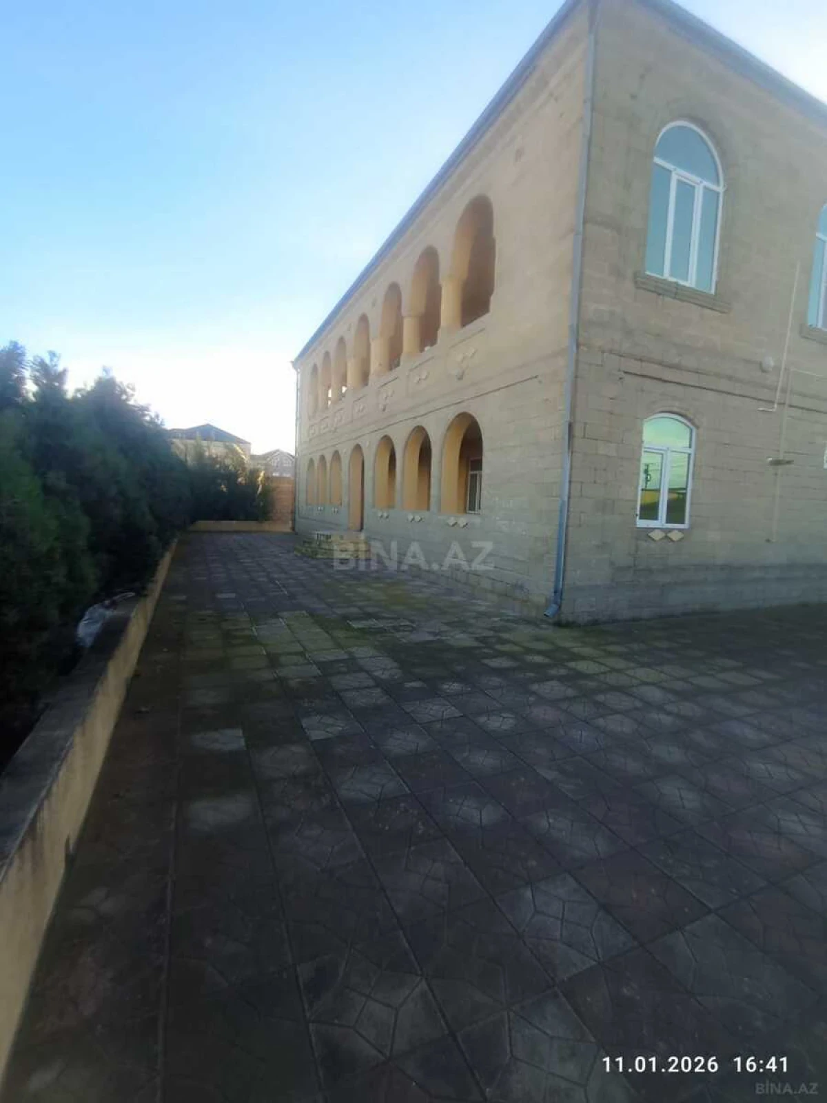 Satılır 4 otaqlı həyət evi 180 m²