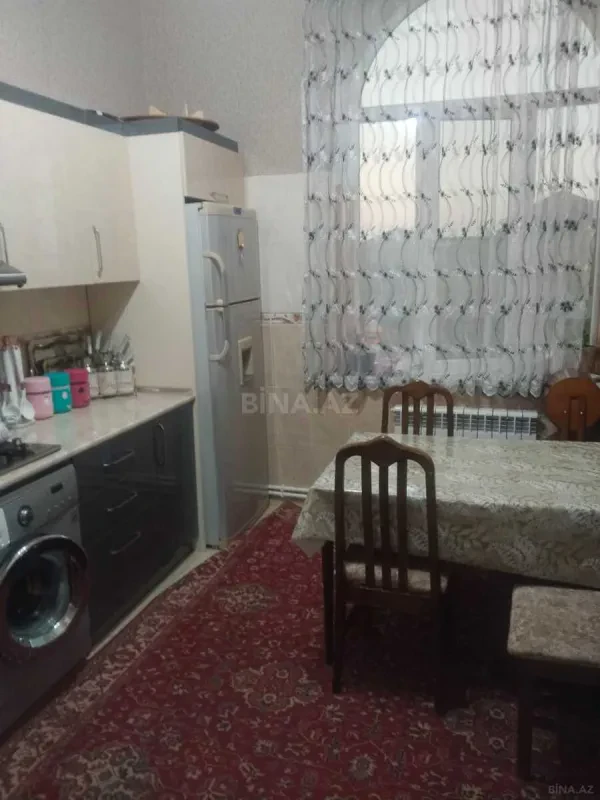 Satılır 4 otaqlı həyət evi 180 m²