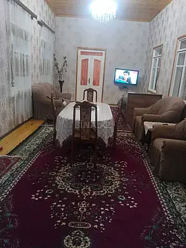Satılır 4 otaqlı həyət evi 180 m²