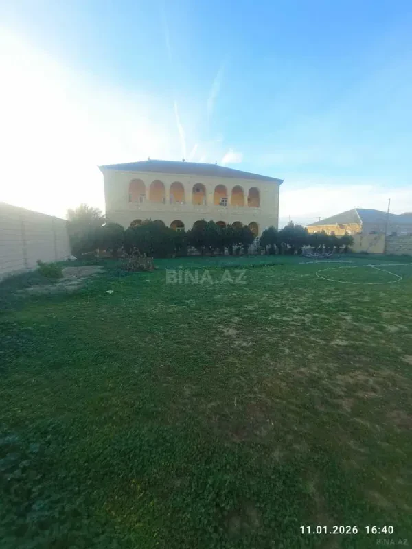Satılır 4 otaqlı həyət evi 180 m²