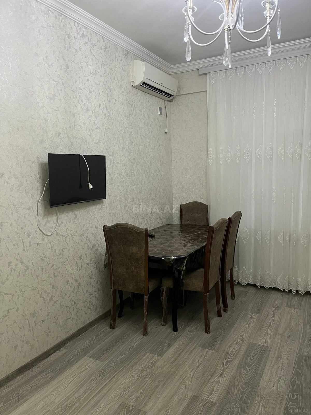 Kirayə verilir 2 otaqlı mənzil 42 m²