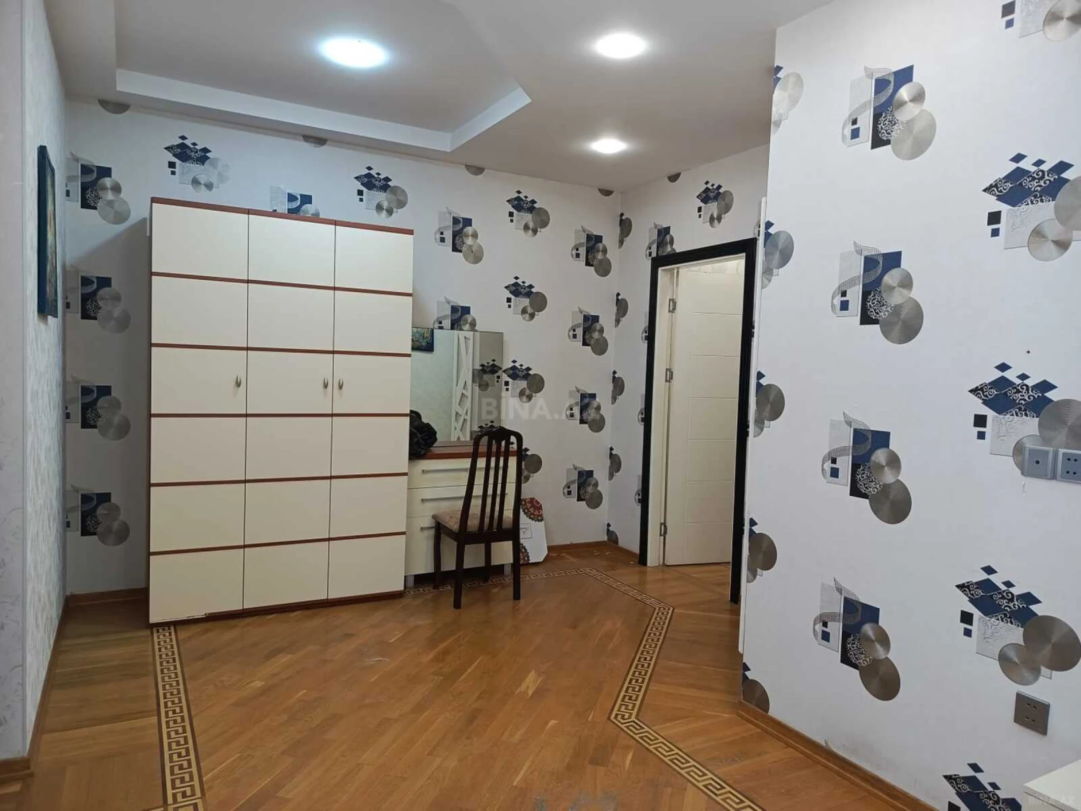 Kirayə verilir 3 otaqlı mənzil 12 m²