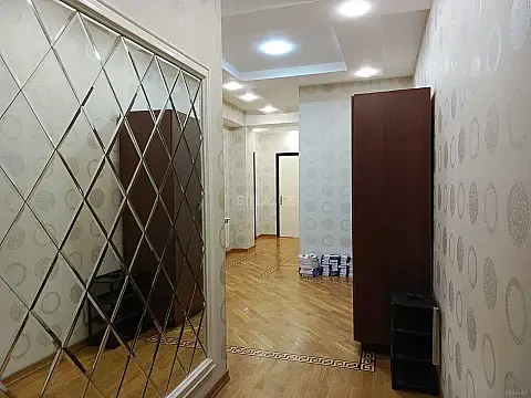 Kirayə verilir 3 otaqlı mənzil 12 m²