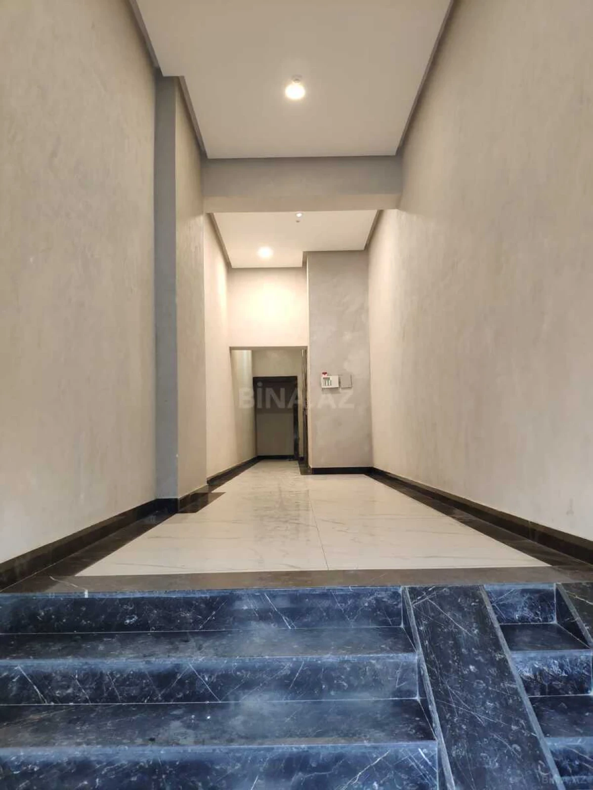 Satılır 1 otaqlı mənzil 78 m²