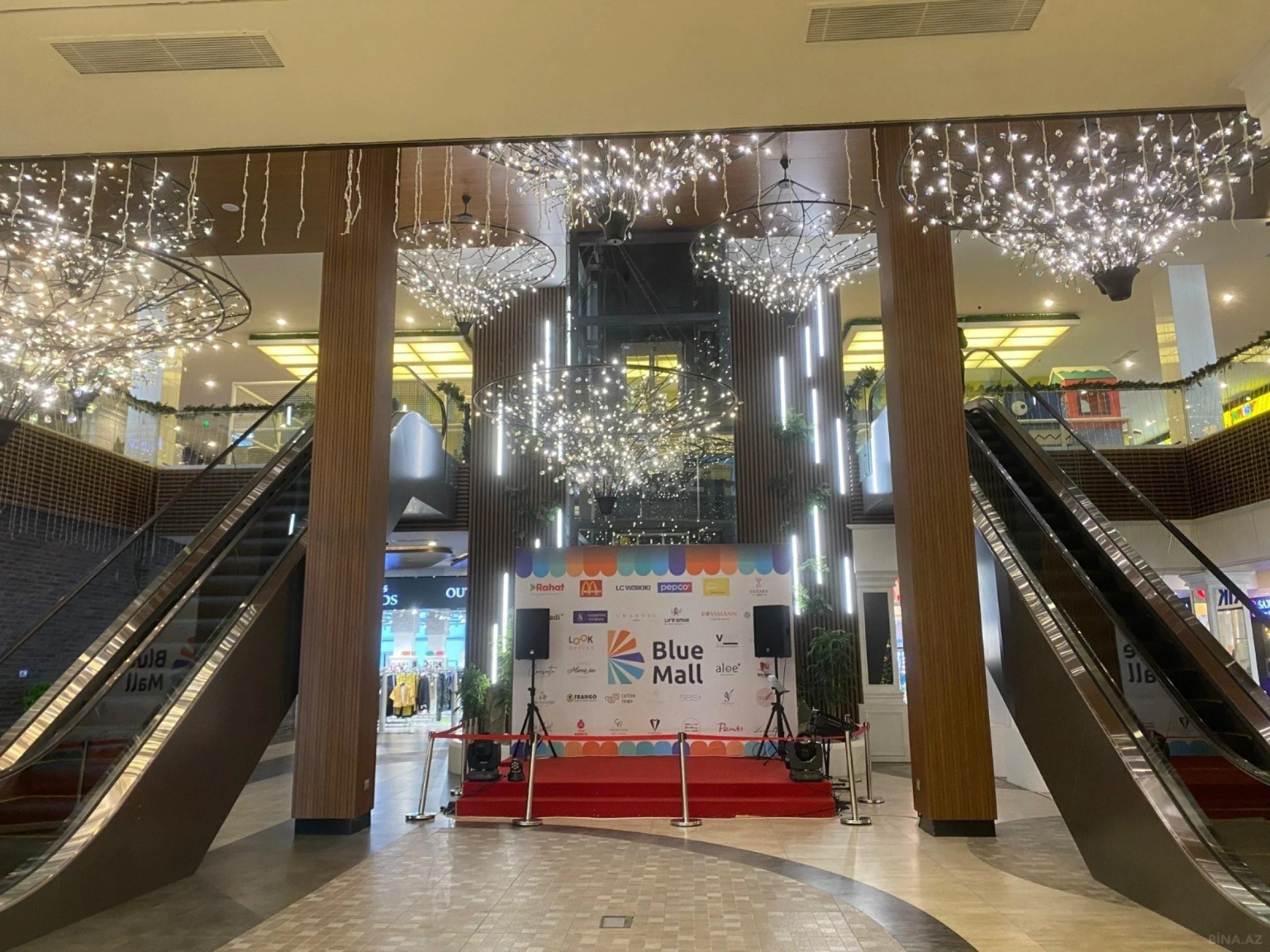 Satılır 1 otaqlı mənzil 78 m²