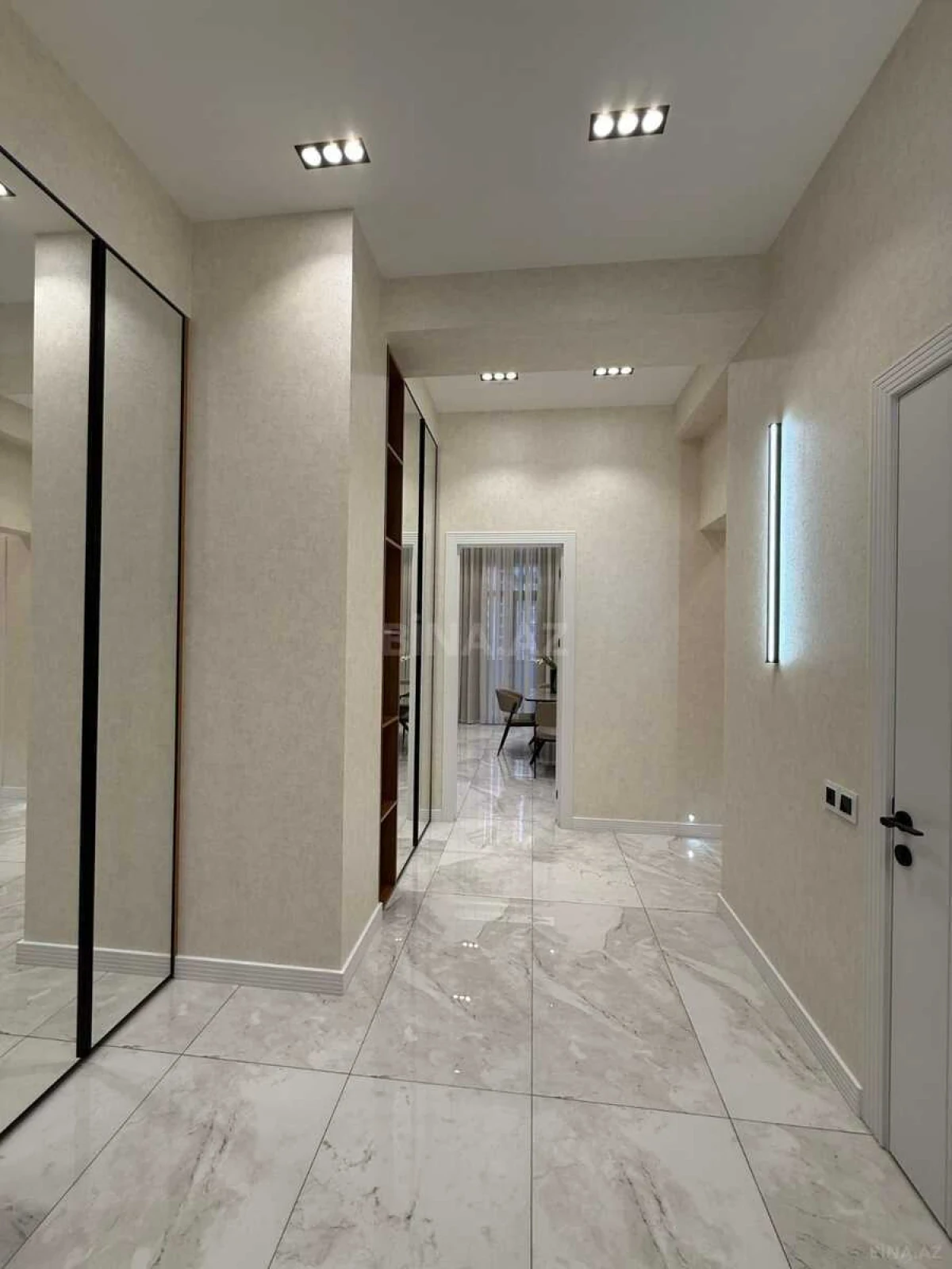 Kirayə verilir 2 otaqlı mənzil 100 m²