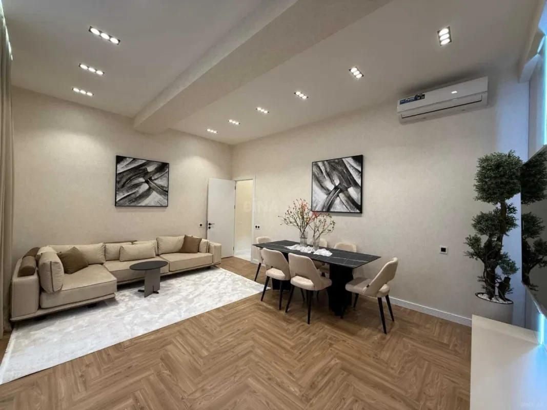Kirayə verilir 2 otaqlı mənzil 100 m²