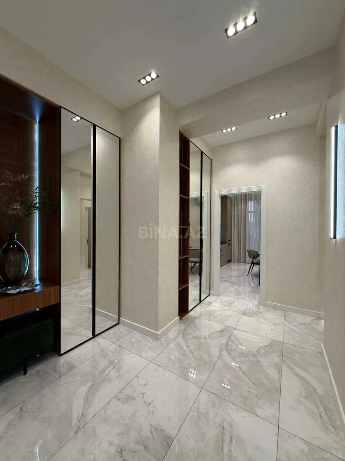 Kirayə verilir 2 otaqlı mənzil 100 m²