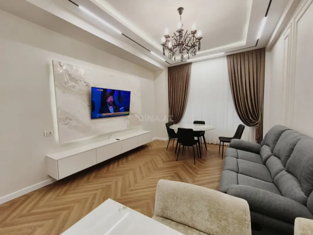 Kirayə verilir 3 otaqlı mənzil 115 m²