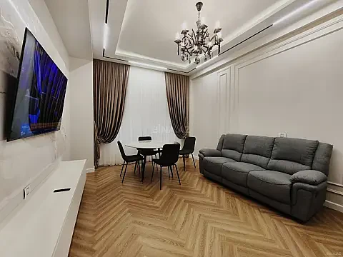 Kirayə verilir 3 otaqlı mənzil 115 m²