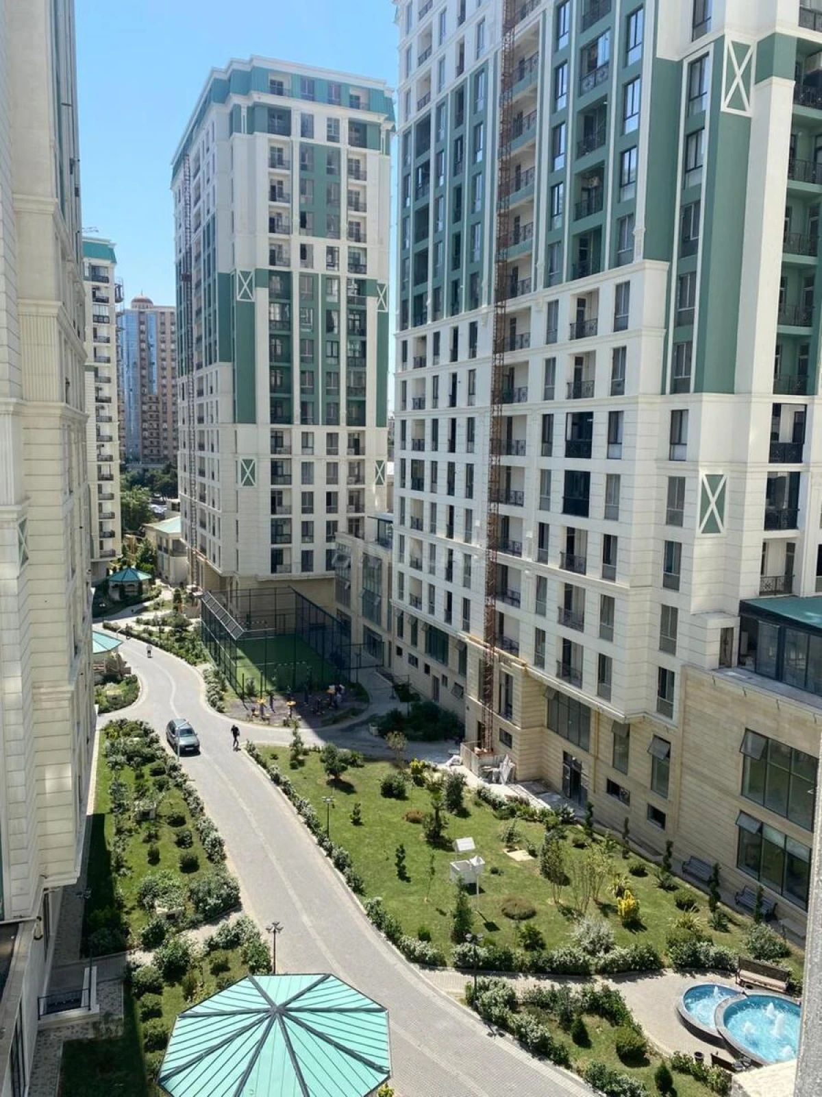 Satılır 3 otaqlı mənzil 97 m²
