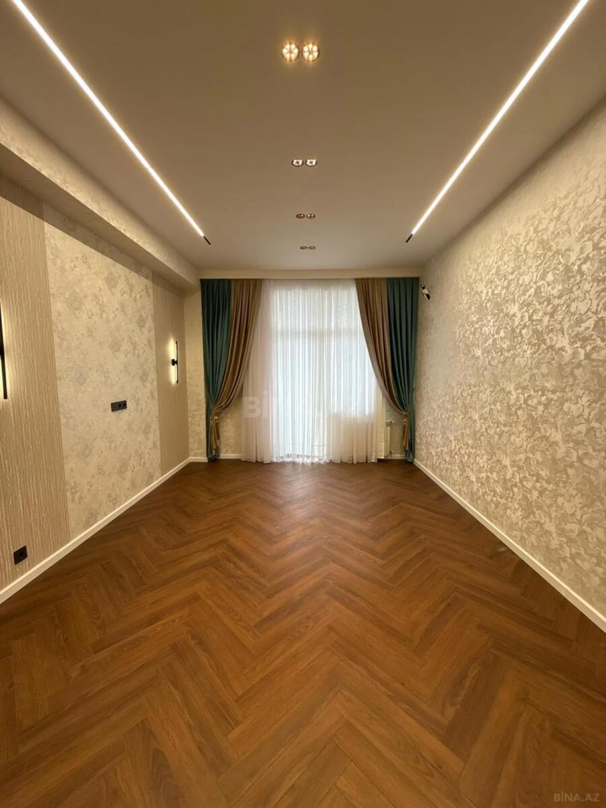 Satılır 3 otaqlı mənzil 97 m²