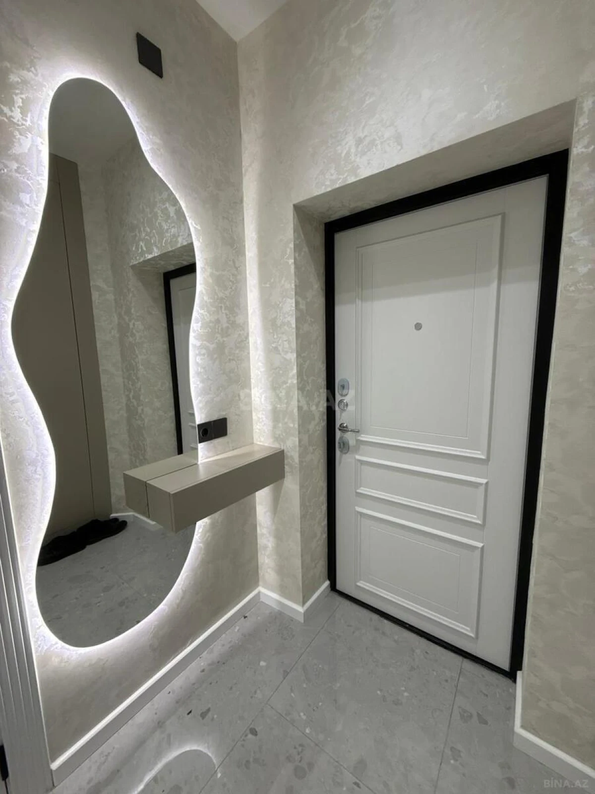 Satılır 3 otaqlı mənzil 97 m²