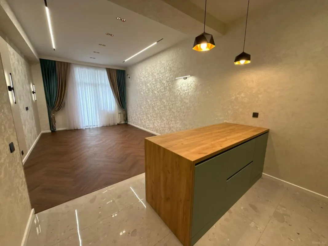 Satılır 3 otaqlı mənzil 97 m²
