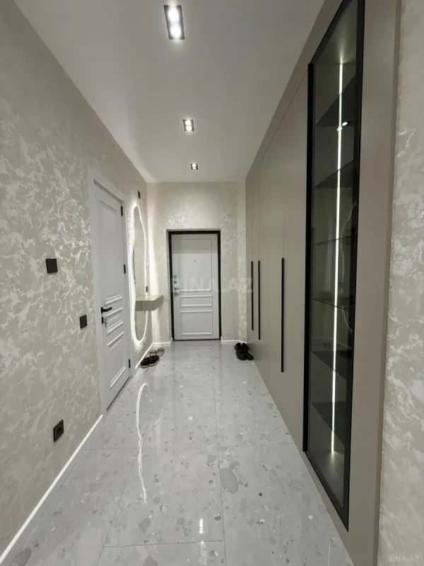 Satılır 3 otaqlı mənzil 97 m²