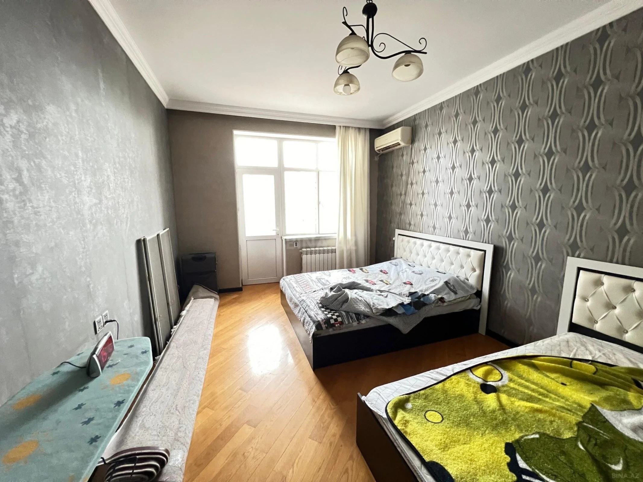 Satılır 3 otaqlı mənzil 150 m²