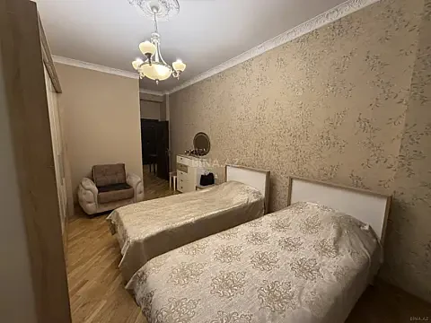 Satılır 2 otaqlı mənzil 110 m²