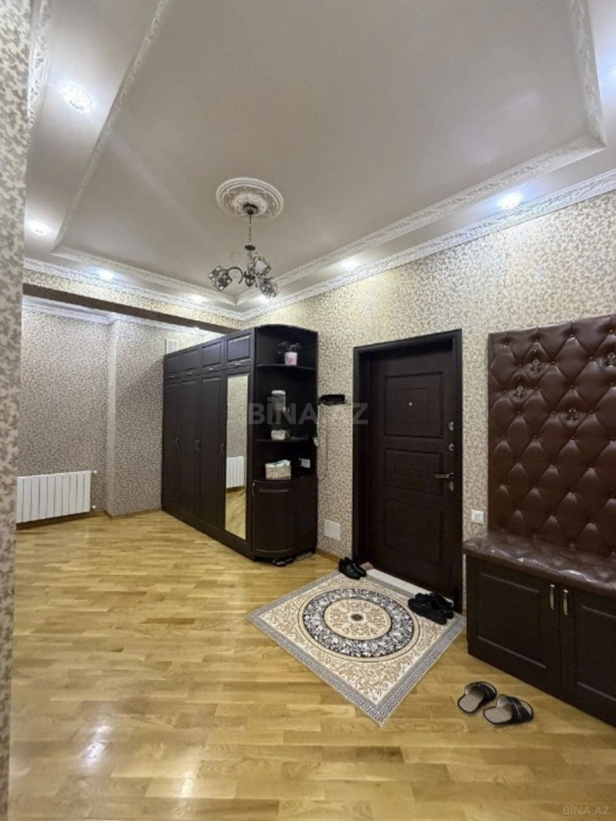 Satılır 2 otaqlı mənzil 110 m²