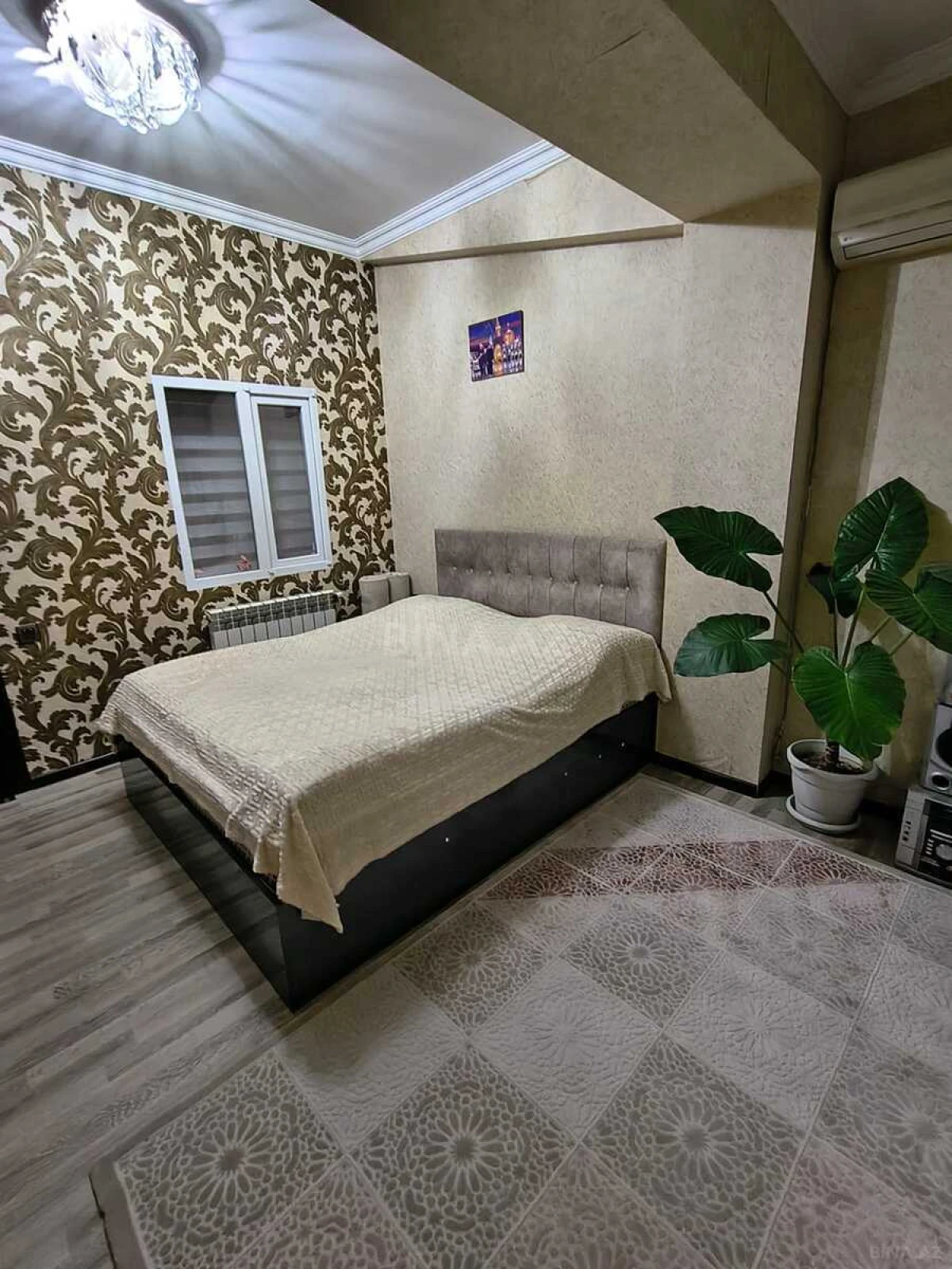 Satılır 2 otaqlı mənzil 90 m²