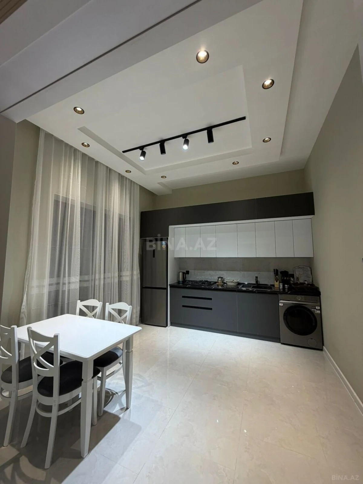 Kirayə verilir 4 otaqlı həyət evi 250 m²