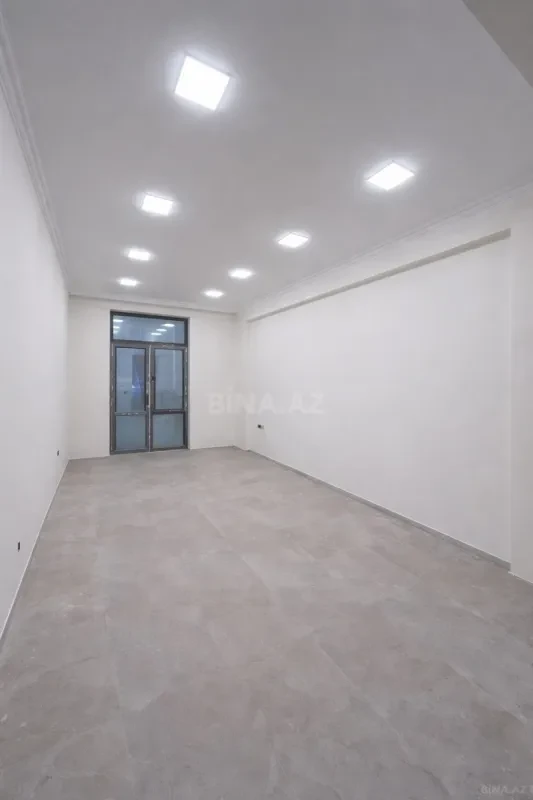 Satılır 4 otaqlı mənzil 210 m²