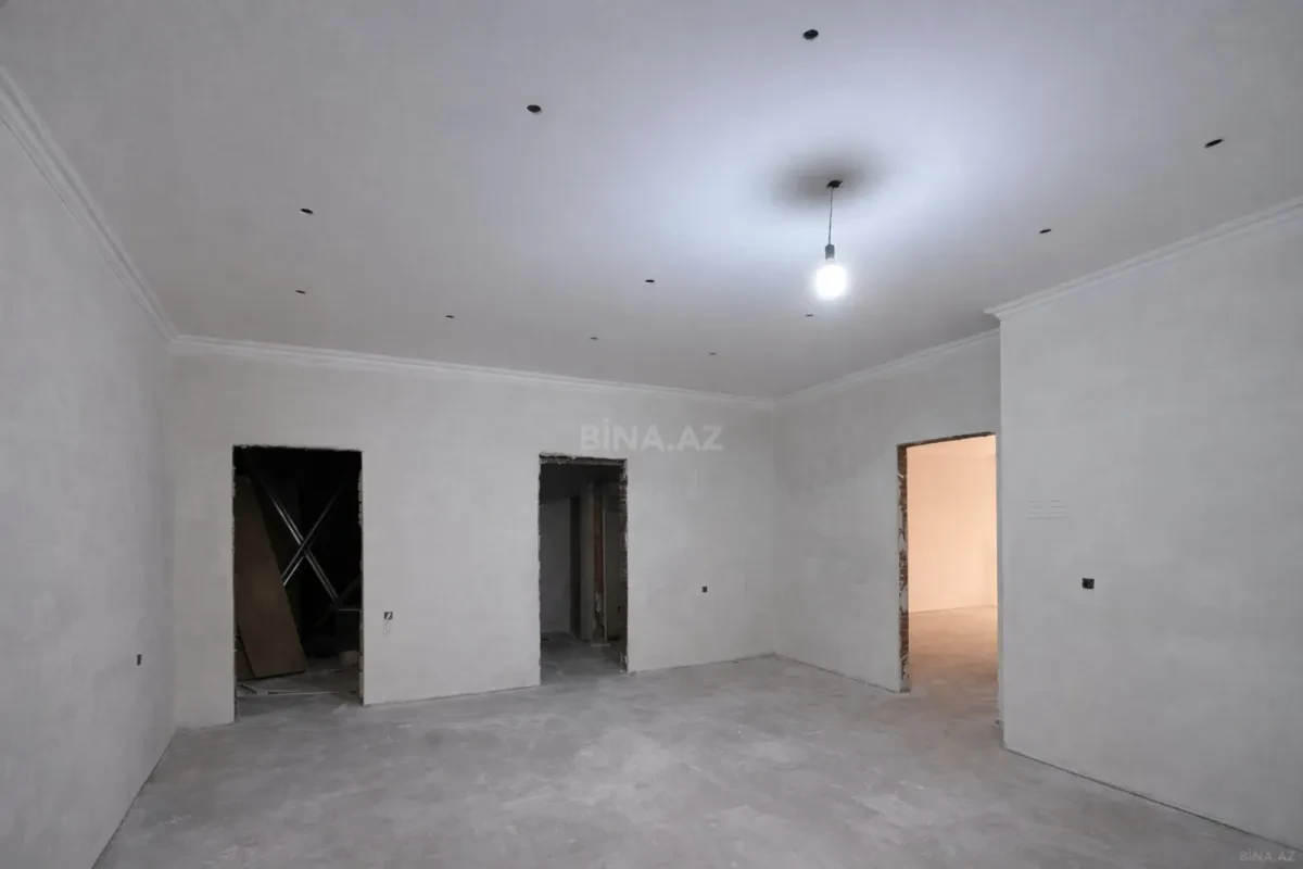 Satılır 4 otaqlı mənzil 210 m²