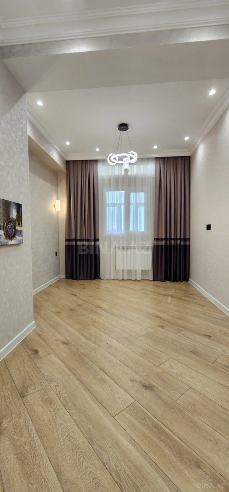 Satılır 2 otaqlı mənzil 75 m²