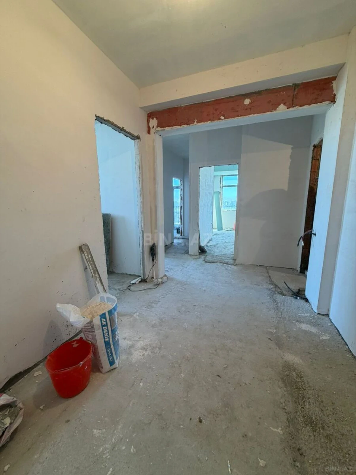Satılır 3 otaqlı mənzil 82 m²
