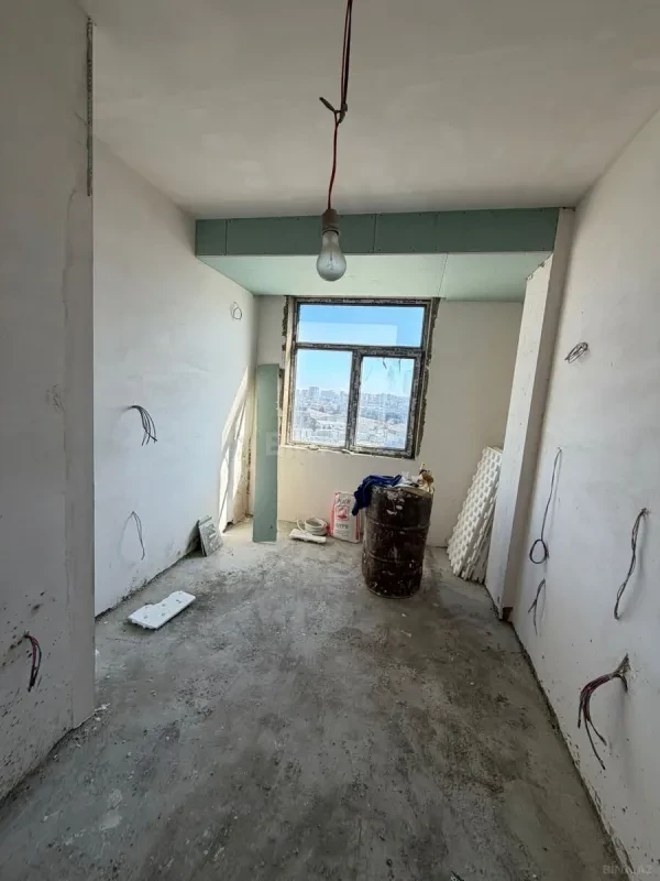 Satılır 3 otaqlı mənzil 82 m²