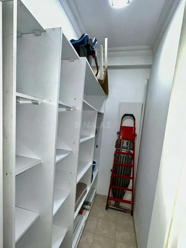 Kirayə verilir 3 otaqlı mənzil 127 m²